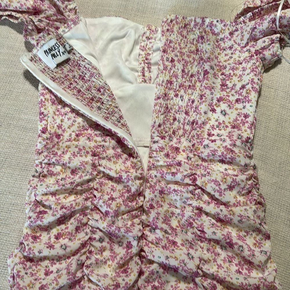 Princess Polly NWOT Romantic Flower Pattern Ruched Dress - Picture 9 of 15